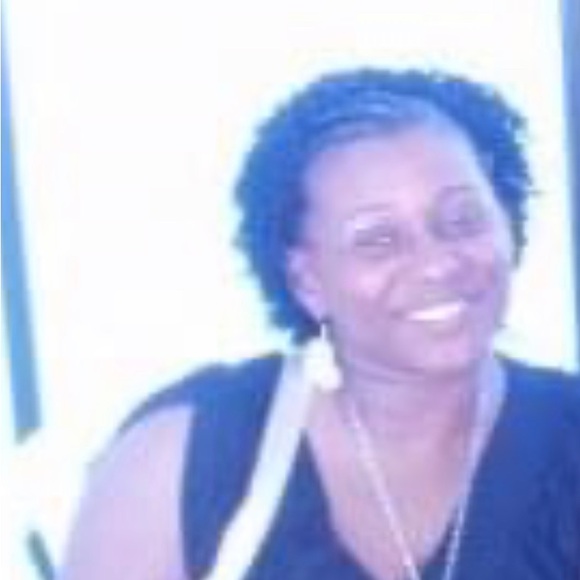 Meet your Posher, Twanda - Picture 2 of 2